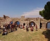 Την Κυριακή 14 Ιουνίου, καλλιτέχνες από την Λέσβο, τραγούδησαν και έπαιξαν στο κάστρο της Μυτιλήνης, το τραγούδι