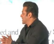 When Salman Khan took a dig at Katrina Kaif for coming late at a press conference. Salman Khan and his team held a press conference in Pune, along with Katrina Kaif, Sonakshi Sinha, Guru Randhawa and Sohail Khan in attendance. Former lovebirds and co-stars, Salman Khan and Katrina Kaif’s camaraderie had all their fans gushing over their off-screen bonding. Mr. Khan pulled Katrina’s leg for coming late at the event. He stood up as soon as she entered and even applauded for her. The two comple
