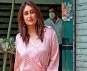 Kareena Kapoor Khan gets snapped a day after Holi as she steps out for a shoot; “Lockdown ho jayega!” screams Sara Ali Khan to the paps. The young starlet advised the cameramen as they said, ‘aapko dekhna hai’, hinting they wanted to click her without the mask. But Sara Ali Khan had some mindful advice for the paps and tells them. Malaika Arora in a striped co-ord set goes about her day in style. Hema Malini was spotted at the Mumbai airport. Clad in a white salwar kurta, straight tresse