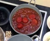 Ingredientesnn4 bifes (coxão mole, coxão duro, filé mignon)nnMolho de tomatenn½kg de tomate peladon2 colheres (sopa) de azeite n2 dentes de alho norégano a gostonsal a goston½ litro de polpa de tomate nnMontagemnn1 litro de molho de tomate n300g de queijo mussarela n200g de presunto n1 xícara (chá) de queijo parmesão ralado norégano a gostonnPara empanarnn1 xícara (chá) de farinha de trigo n2 xícaras (chá) de farinha tipo panko n½ litro de óleo para fritarn2 ovos npimenta do rein