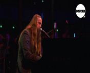 Zakk Wylde plays Black Sabbath&#39;s Junior&#39;s Eyes on piano at the Classic Rock Awards.