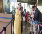 Bollywood celebs never miss an opportunity to flaunt their fashion sense even while travelling. While travelling, celebs take full care of fashion as well as comfort and are seen impressing fans with their casual look. Recently Nora Fatehi was spotted in a casual look at Mumbai airport. Bollywood fashion diva and actress Nora Fatehi was seen at Mumbai airport wearing a yellow suit.&#60;br/&#62;&#60;br/&#62;#nora #norafatehi #ethnic #bollywood #entertainmentnews #trending #viralvideo #traditionallook
