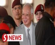 The press has been barred from covering the proceedings in Datuk Seri Najib Razak&#39;s application for leave to initiate judicial review in his claim over a royal addendum order which would allow him to serve his remaining prison term under house arrest.&#60;br/&#62;&#60;br/&#62;Read more at https://tinyurl.com/yxbbfwsb&#60;br/&#62;&#60;br/&#62;WATCH MORE: https://thestartv.com/c/news&#60;br/&#62;SUBSCRIBE: https://cutt.ly/TheStar&#60;br/&#62;LIKE: https://fb.com/TheStarOnline