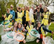 A School In Shrewsbury Take Part In A Local Litter Pick To Keep Their Area Clean and Tidy
