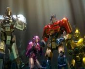 Watch the official trailer for the science fiction animated movie Transformers One, directed by Josh Cooley.&#60;br/&#62;&#60;br/&#62;Transformers One Cast:&#60;br/&#62;&#60;br/&#62;Chris Hemsworth, Brian Tyree Henry, Scarlett Johansson, Keegan-Michael Key, Jon Hamm, Laurence Fishburne and Steve Buscemi&#60;br/&#62;&#60;br/&#62;Transformers One will hit theaters September 13, 2024!