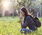 Tips for Dealing With, Spring Allergies.&#60;br/&#62;Allergies can &#60;br/&#62;lead to more &#60;br/&#62;than itchy eyes &#60;br/&#62;and a runny nose.&#60;br/&#62;They can also trigger other significant health issues, such as an asthma attack.&#60;br/&#62;These five strategies will help to mitigate your allergies so that you can enjoy the great outdoors.&#60;br/&#62;1, Schedule your run for &#60;br/&#62;sometime other than morning.&#60;br/&#62;Your highest pollen counts are typically in the morning when the sun starts coming up, Dr. Mark Corbett, American College of Allergy, Asthma and Immunology, via Yahoo.&#60;br/&#62;2, Be mindful of the weather.&#60;br/&#62;Asthmatics especially can have severe reactions if they go out after a thunderstorm, Dr. Mark Corbett, American College of Allergy, Asthma and Immunology, via Yahoo.&#60;br/&#62;3, But a light, spring shower is a &#60;br/&#62;great time do your workout.&#60;br/&#62;Rainfall pushes the pollen down. So working out during a light rainfall might be one of the best times to be outdoors when you have allergies, Melanie Carver, Asthma and Allergy Foundation &#60;br/&#62;of America, via Yahoo.&#60;br/&#62;4, Make sure to cover &#60;br/&#62;both your hair and eyes.&#60;br/&#62;This helps to reduce the amount of pollen &#60;br/&#62;that gets into your eyes and hair..&#60;br/&#62;5, Begin your allergy &#60;br/&#62;medication regimen early.&#60;br/&#62;You want to start your medications a couple of weeks before the spring season and not wait until you start getting all congested and start having symptoms, because it won’t work as well, Dr. Mark Corbett, American College of Allergy, Asthma and Immunology, via Yahoo