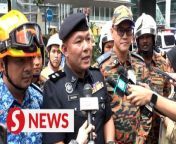 Dang Wangi police said a Swedish woman, 72, was also injured when the tree fell on the busy Jalan Sultan Ismail in Kuala Lumpur on Tuesday afternoon (May 7). The incident caused a casualty and injured another person.&#60;br/&#62;&#60;br/&#62;Read more at https://shorturl.at/jpNTY&#60;br/&#62;&#60;br/&#62;WATCH MORE: https://thestartv.com/c/news&#60;br/&#62;SUBSCRIBE: https://cutt.ly/TheStar&#60;br/&#62;LIKE: https://fb.com/TheStarOnline