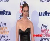 https://www.maximotv.com &#60;br/&#62;B-roll footage: Hannah Einbinder on the blue carpet at the 39th annual Film Independent Spirit Awards on Sunday, February 25, 2024, at 1550 Pacific Coast Highway, Lot 1, North Santa Monica, California, USA. The Spirit Awards are Film Independent’s largest annual celebration, making year-round programming for filmmakers and film-loving audiences possible while amplifying the voices of independent storytellers and celebrating their diversity, originality, and uniqueness of vision. This video is only available for editorial use in all media and worldwide. To ensure compliance and proper licensing of this video, please contact us. ©MaximoTV