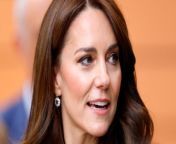 The palace says Kate Middleton won&#39;t be back in the public eye until after Easter—a lengthy recovery time from her surgery that has some royal watchers speculating that something&#39;s gone horribly wrong. Here&#39;s one surgeon&#39;s take on the timeline.