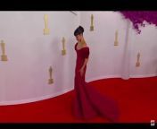 Liza Koshy falls on Oscars 2024 red carpet from sivasagar liza x video