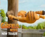 THE GARFIELD MOVIE - New Trailer&#60;br/&#62;&#60;br/&#62;Indoor catOutdoor adventure. Watch the New Trailer for The #GarfieldMovie. Coming exclusively to movie theaters Memorial Day Weekend.&#60;br/&#62;&#60;br/&#62;Garfield (voiced by Chris Pratt), the world-famous, Monday-hating, lasagna-loving indoor cat, is about to have a wild outdoor adventure! After an unexpected reunion with his long-lost father – scruffy street cat Vic (voiced by Samuel L. Jackson) – Garfield and his canine friend Odie are forced from their perfectly pampered life into joining Vic in a hilarious, high-stakes heist.&#60;br/&#62; &#60;br/&#62;Directed by:&#60;br/&#62;Mark Dindal&#60;br/&#62; &#60;br/&#62;Screenplay by: Paul A. Kaplan &amp; Mark Torgove and David Reynolds&#60;br/&#62; &#60;br/&#62;Based on the Garfield® characters created by: Jim Davis&#60;br/&#62; &#60;br/&#62;Producers: &#60;br/&#62;John Cohen&#60;br/&#62;Broderick Johnson&#60;br/&#62;Andrew A. Kosove&#60;br/&#62;Steven P. Wegner&#60;br/&#62;Craig Sost&#60;br/&#62;Namit Malhotra&#60;br/&#62;Crosby Clyse&#60;br/&#62; &#60;br/&#62;Executive Producers:&#60;br/&#62;Jim Davis&#60;br/&#62;Bridget McMeel&#60;br/&#62;David Reynolds&#60;br/&#62;Scott Parish&#60;br/&#62;Carl Rogers&#60;br/&#62;Simon Hedges&#60;br/&#62;Chris Pflug&#60;br/&#62;Louis Koo&#60;br/&#62;Steve Sarowitz&#60;br/&#62;Justin Baldwin&#60;br/&#62;Peter Luo&#60;br/&#62; &#60;br/&#62;Cast:&#60;br/&#62;Chris Pratt&#60;br/&#62;Samuel L. Jackson&#60;br/&#62;Hannah Waddingham&#60;br/&#62;Ving Rhames&#60;br/&#62;Nicholas Hoult&#60;br/&#62;Cecily Strong&#60;br/&#62;Harvey Guillén&#60;br/&#62;Brett Goldstein&#60;br/&#62;Bowen Yang&#60;br/&#62;&#60;br/&#62;#Garfield #GarfieldMovie #ChrisPratt #SamuelLJackson #MarkDindal&#60;br/&#62;#OfficialTrailer #SonyPictures #Sony #Movie