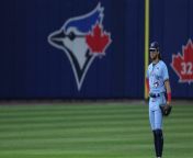 Blue Jays Beat Yankees 3-1 as Gil Struggles on Mound from sexi blue video 1