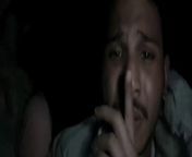During a murder investigation, officer Rani discovers the involvement of horror vlogger Tamara who wants to record the urban legend of Pasar Setan.