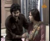 Dehleez Ep 07 - PTV Classic Drama&#60;br/&#62;&#60;br/&#62;The drama serial is one of the most famous dramas from PTV. It is remembered to this day due to its unique storyline and huge star cast. The drama is considered a cult classic and is one of the rarest gems of PTV. It was re-aired on the 50th anniversary of PTV in 2014.&#60;br/&#62;&#60;br/&#62;Written by: Amjad Islam Amjad&#60;br/&#62;Directed by: Yawar Hayat Khan (assisted by Kunwar Aftab Ahmed, Qanbar Ali Shah, Nusrat Thakur)&#60;br/&#62;&#60;br/&#62;Cast:&#60;br/&#62;Roohi Bano, Mahboob Alam, Uzma Gillani, Asif Raza Mir, Qavi Khan, Afzaal Ahmed, Tahira Naqvi, Firdous Jamal&#60;br/&#62;Khayam Sarhadi, Aurangzeb Leghari, Agha Sikander, Najma Mehboob, Tauqeer Nasir, Talat Siddiqi, Abid Kashmiri&#60;br/&#62;